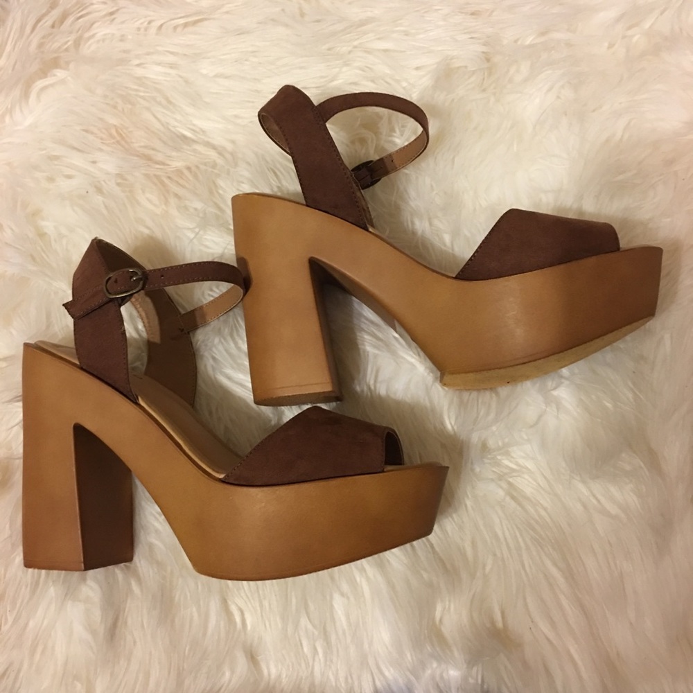 TORRID WOODEN PLATFORM SANDAL